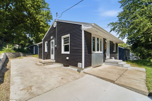 507 Davis Avenue, Des Moines, IA 50315