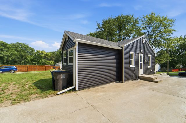 507 Davis Avenue, Des Moines, IA 50315