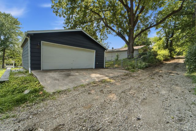 507 Davis Avenue, Des Moines, IA 50315