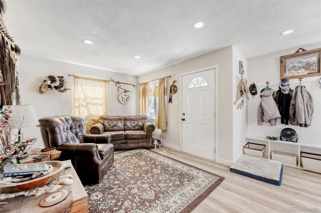 890 Nome Street, Aurora, CO 80010