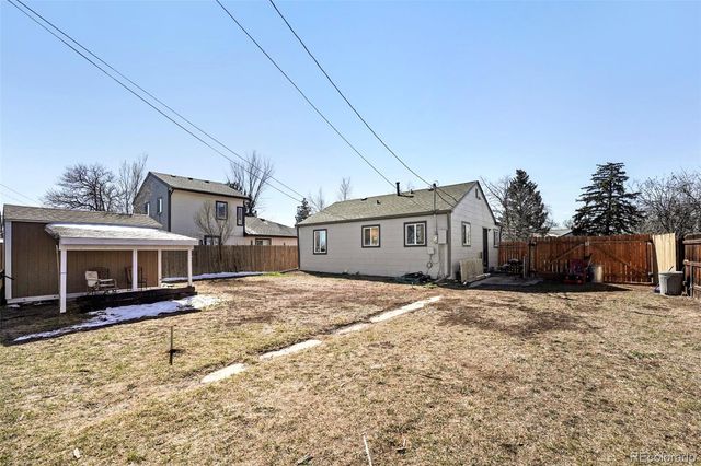 890 Nome Street, Aurora, CO 80010