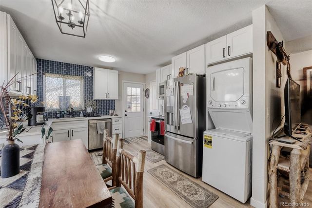 890 Nome Street, Aurora, CO 80010