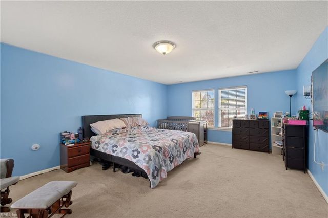 4300 Center Mast CRST, Chesapeake, VA 23321