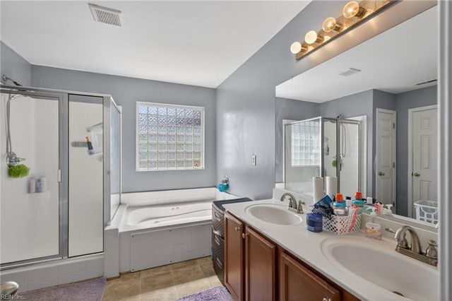 4300 Center Mast CRST, Chesapeake, VA 23321