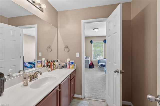 4300 Center Mast CRST, Chesapeake, VA 23321