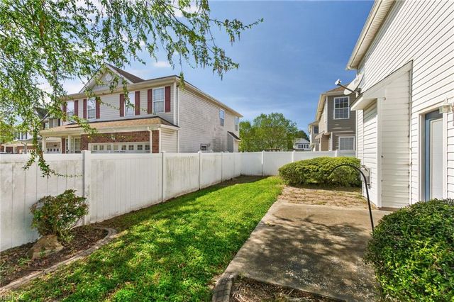 4300 Center Mast CRST, Chesapeake, VA 23321