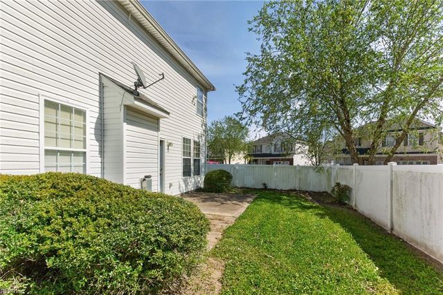 4300 Center Mast CRST, Chesapeake, VA 23321