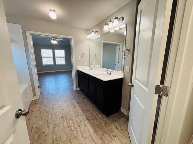 1405 Bear Peak LN, Pflugerville, TX 78660