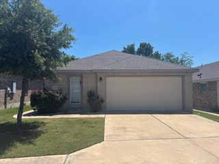 1405 Bear Peak LN, Pflugerville, TX 78660
