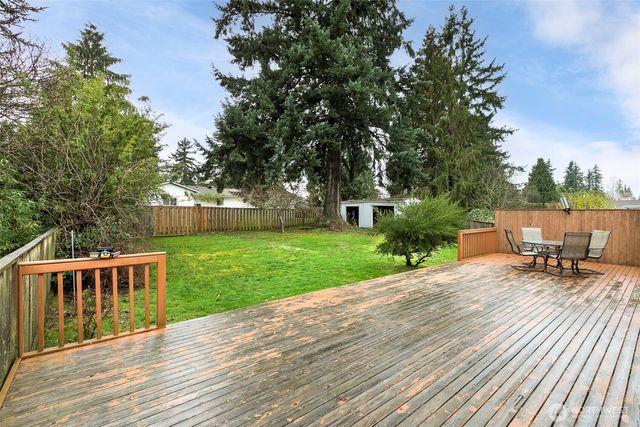 5806 96th Drive SE, Snohomish, WA 98290