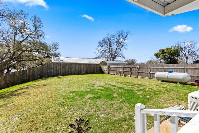 483 Riverside Drive, Palacios, TX 77465