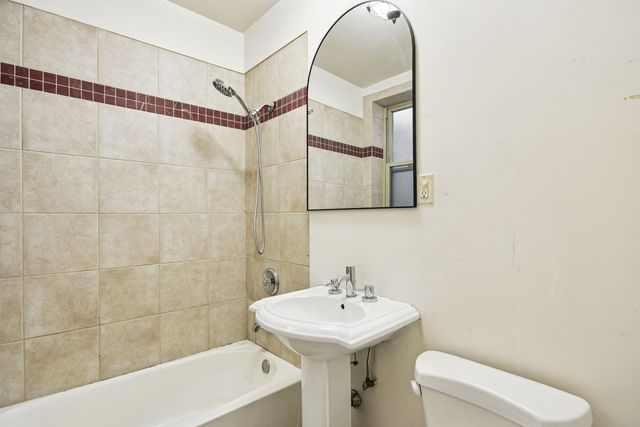 5621 N Spaulding Avenue 3S, Chicago, IL 60659