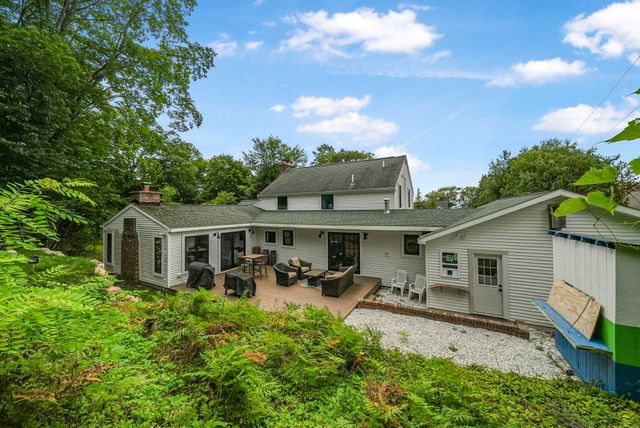 7320 Peninsula Drive, Peninsula Twp, MI 49686