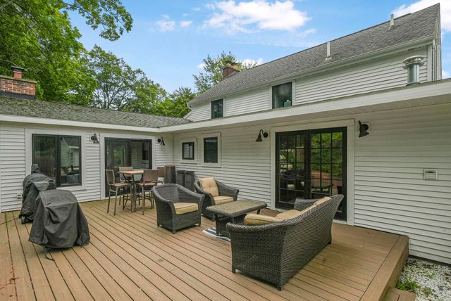 7320 Peninsula Drive, Peninsula Twp, MI 49686