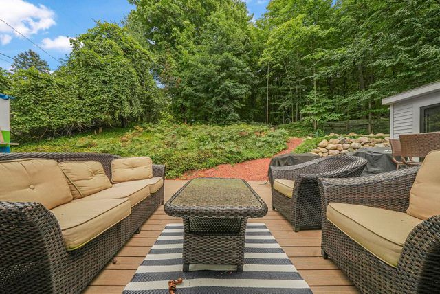 7320 Peninsula Drive, Peninsula Twp, MI 49686