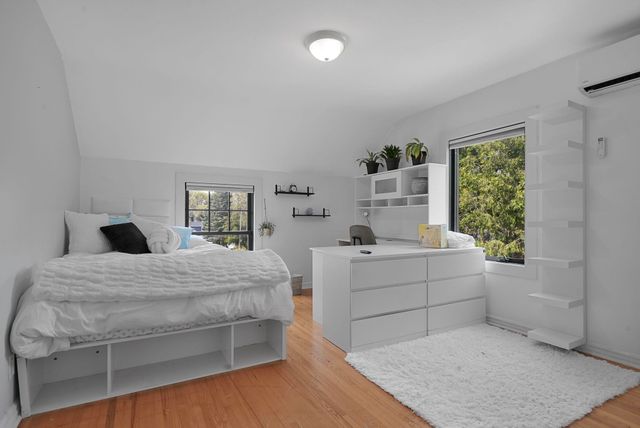 7320 Peninsula Drive, Peninsula Twp, MI 49686