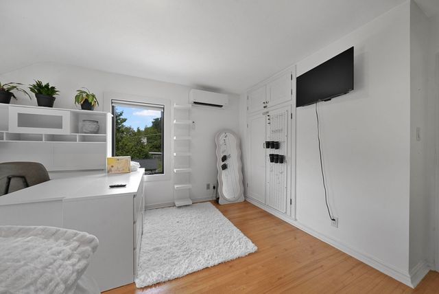 7320 Peninsula Drive, Peninsula Twp, MI 49686