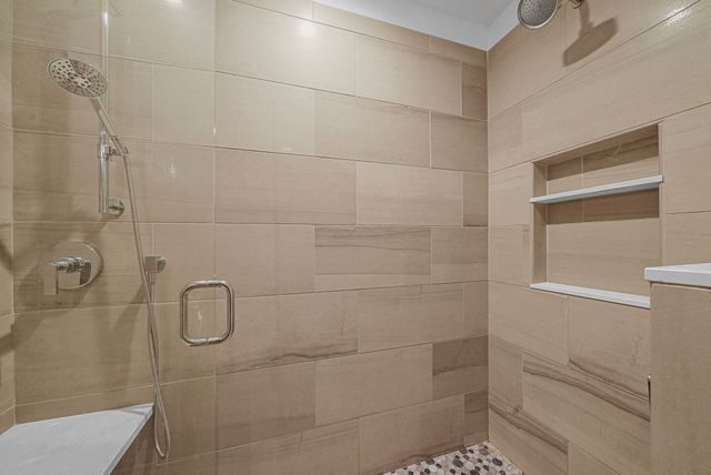 7320 Peninsula Drive, Peninsula Twp, MI 49686