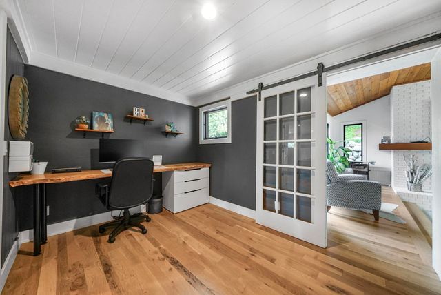 7320 Peninsula Drive, Peninsula Twp, MI 49686