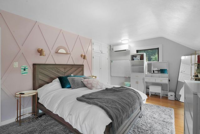 7320 Peninsula Drive, Peninsula Twp, MI 49686