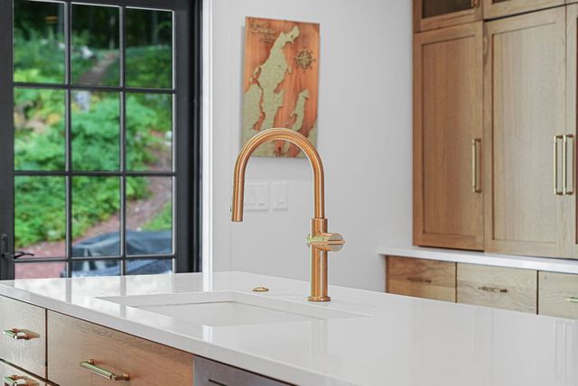 7320 Peninsula Drive, Peninsula Twp, MI 49686