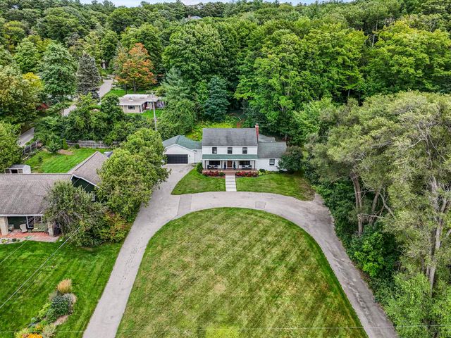 7320 Peninsula Drive, Peninsula Twp, MI 49686