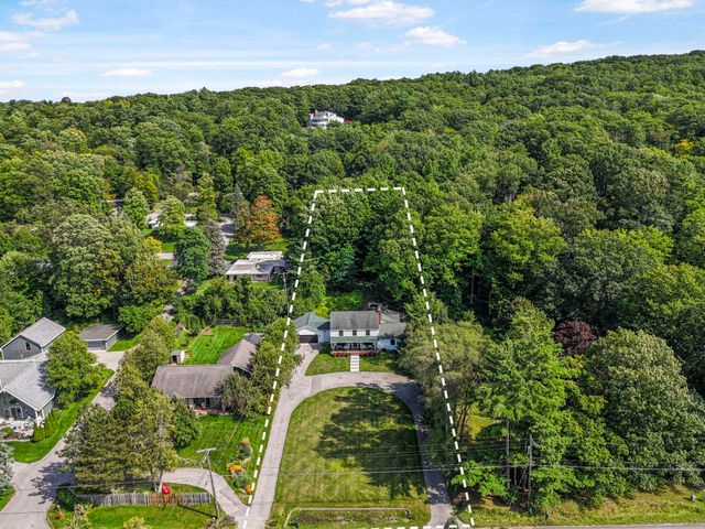 7320 Peninsula Drive, Peninsula Twp, MI 49686