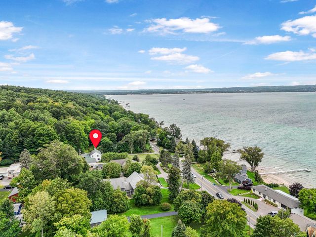 7320 Peninsula Drive, Peninsula Twp, MI 49686