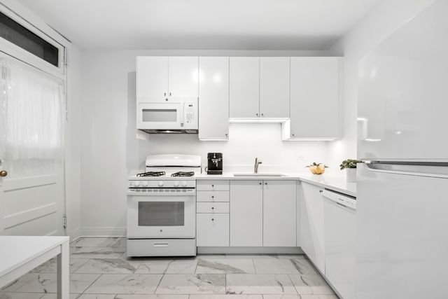 5463 S Ellis Avenue 1, Chicago, IL 60615