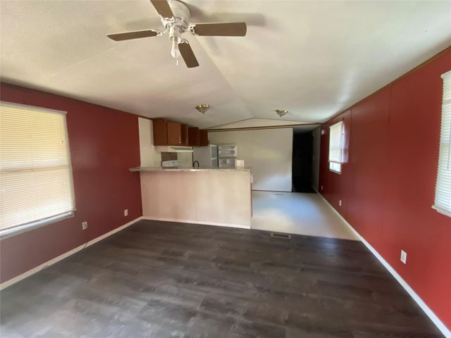 990 Fm 247 Road A, Huntsville, TX 77320