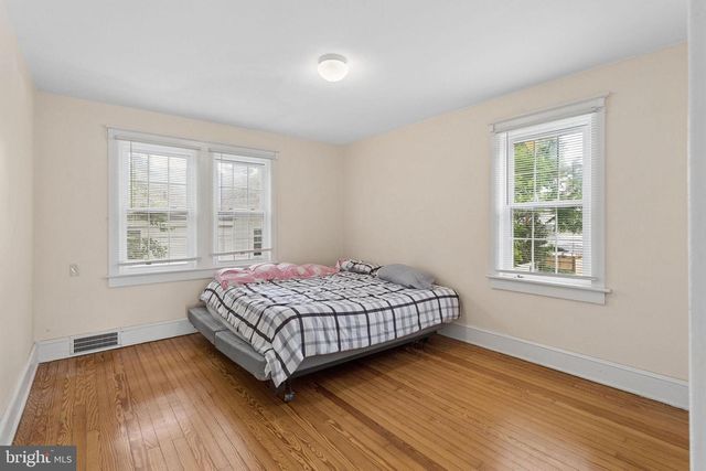 42 S STATE ST, Vineland, NJ 08360