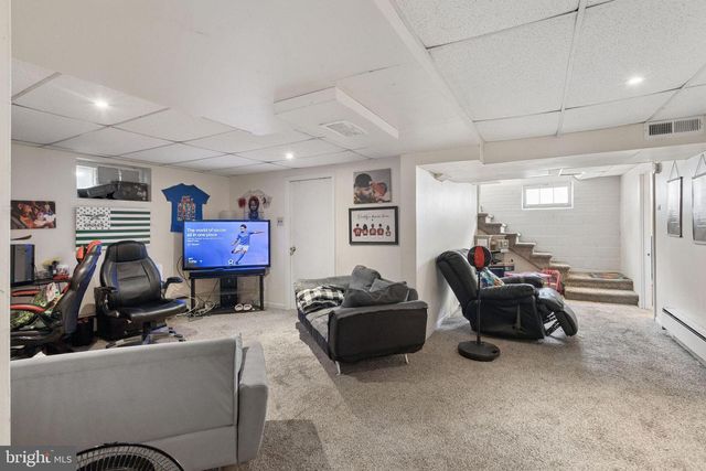 42 S STATE ST, Vineland, NJ 08360