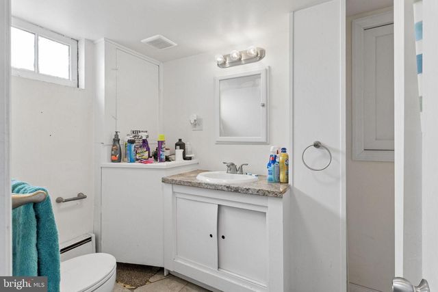 42 S STATE ST, Vineland, NJ 08360
