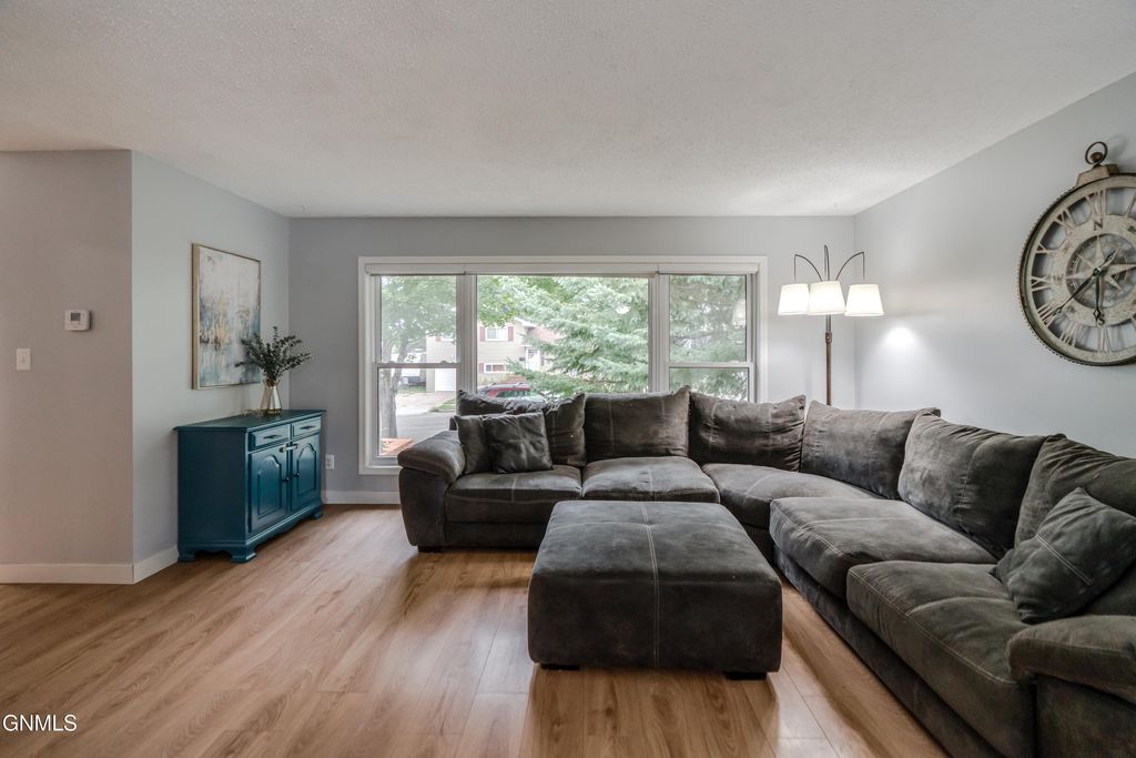 1705 6th Street N, Bismarck, ND 58501 photo 5