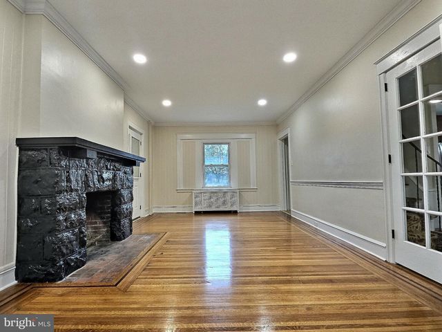 312 READING AVE, Reading, PA 19611