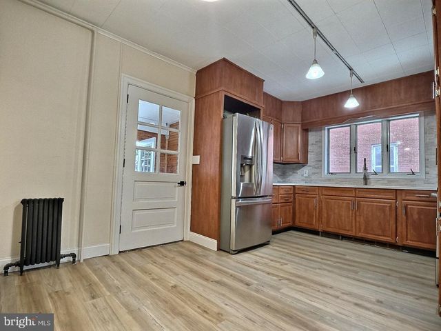 312 READING AVE, Reading, PA 19611