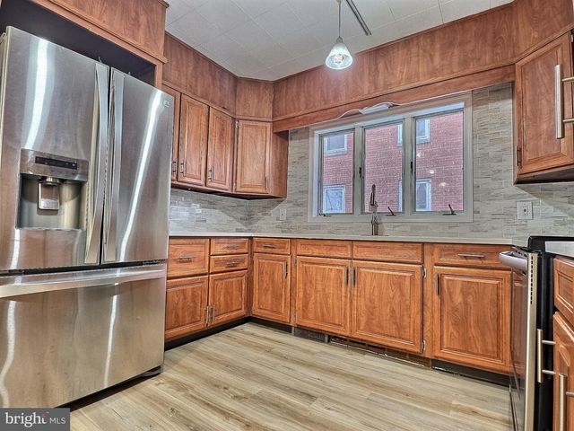 312 READING AVE, Reading, PA 19611