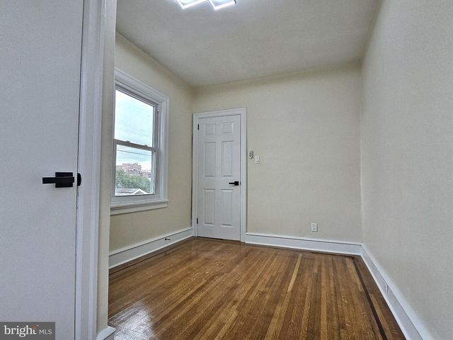 312 READING AVE, Reading, PA 19611