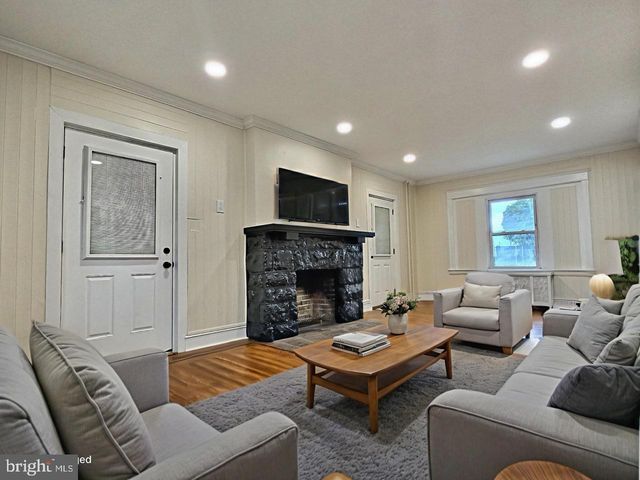 312 READING AVE, Reading, PA 19611