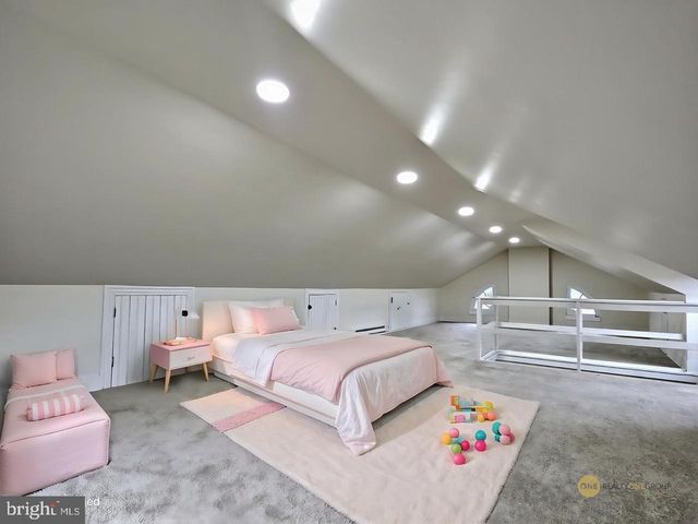 312 READING AVE, Reading, PA 19611