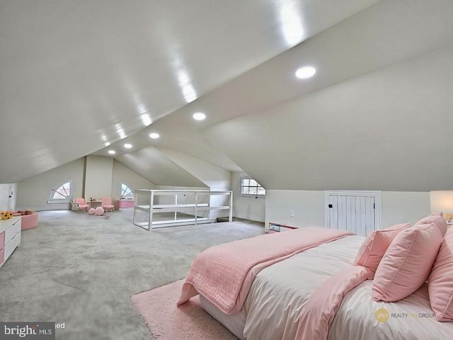 312 READING AVE, Reading, PA 19611