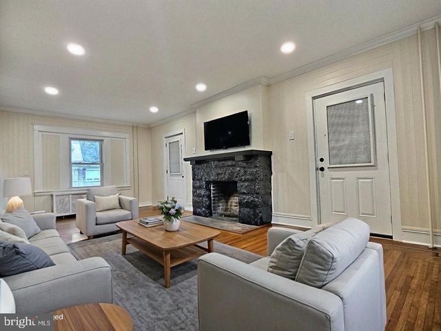 312 READING AVE, Reading, PA 19611