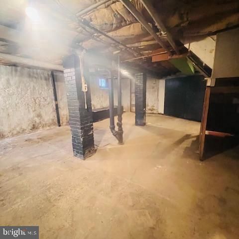 213 W 35TH ST, Wilmington, DE 19802