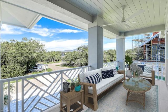 700 Waterside DR, Marco Island, FL 34145