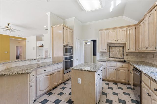 1513 Commerce Drive, Plano, TX 75093