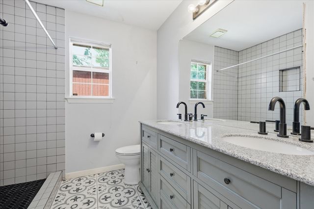 1513 Commerce Drive, Plano, TX 75093