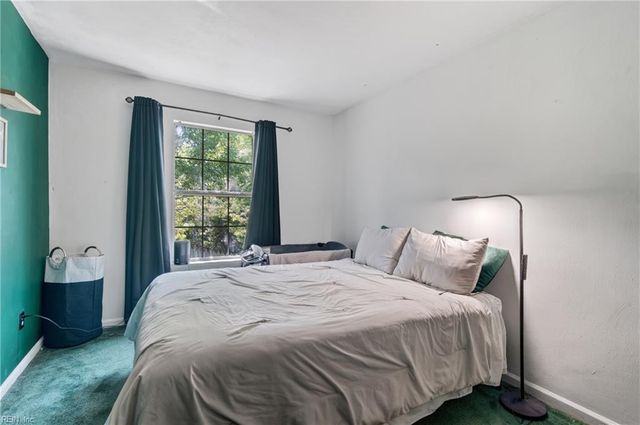 755 Huntly DR, Chesapeake, VA 23320