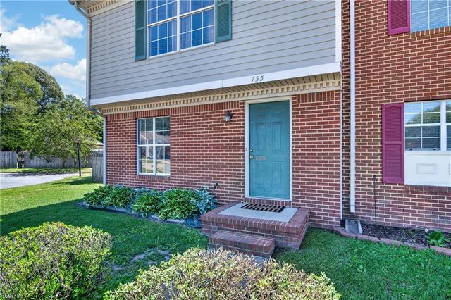 755 Huntly DR, Chesapeake, VA 23320