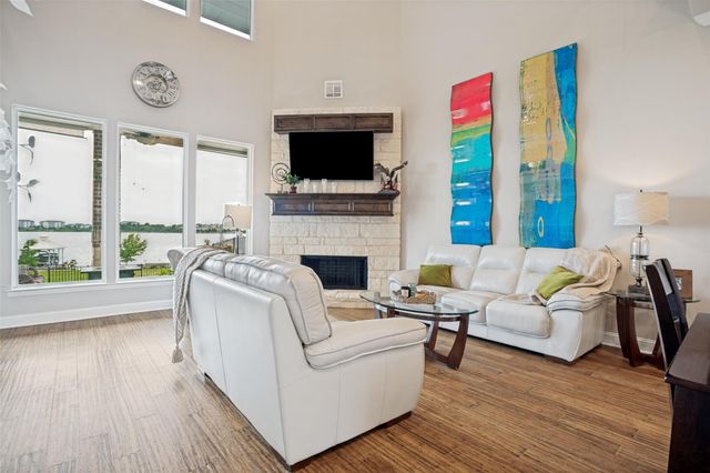 2213 Windjammer Way, Rowlett, TX 75088