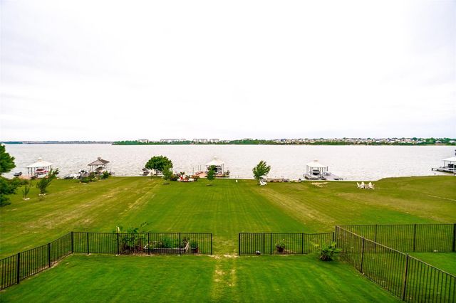 2213 Windjammer Way, Rowlett, TX 75088